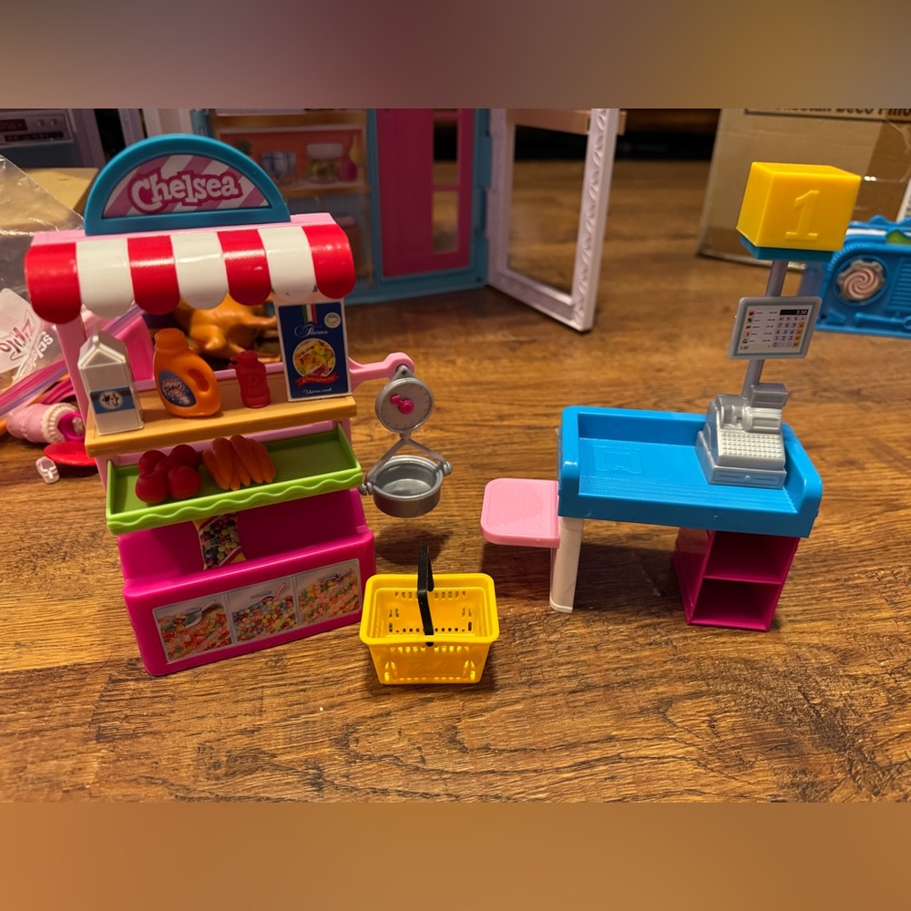 Barbie Chelsea snack stand play set (retired)
